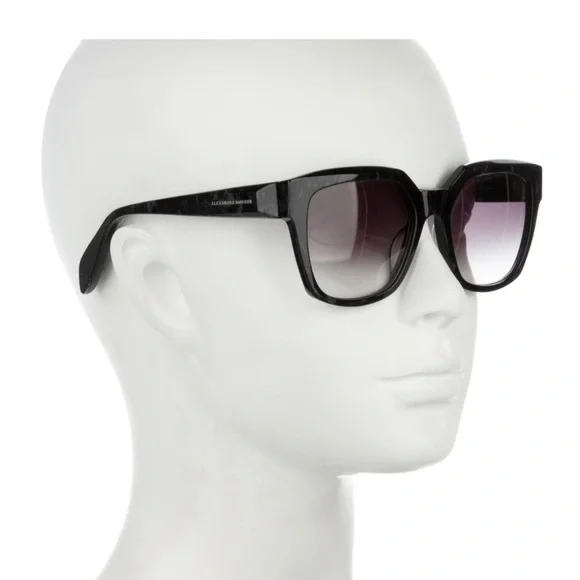 Alexander McQueen Sunglasses OS UNI Black Carbon AM0042S​ display picture 3